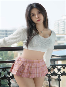 《美女和男朋友一起怼怼怼-裸阴全面图》