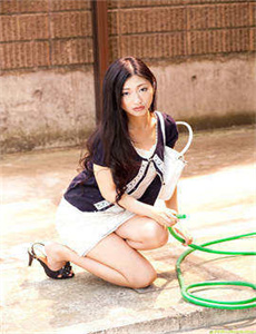 《不死的青春-国产女女精品视频久热视频》